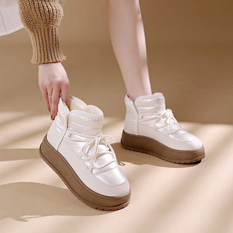 High-top snow boots for women in winter