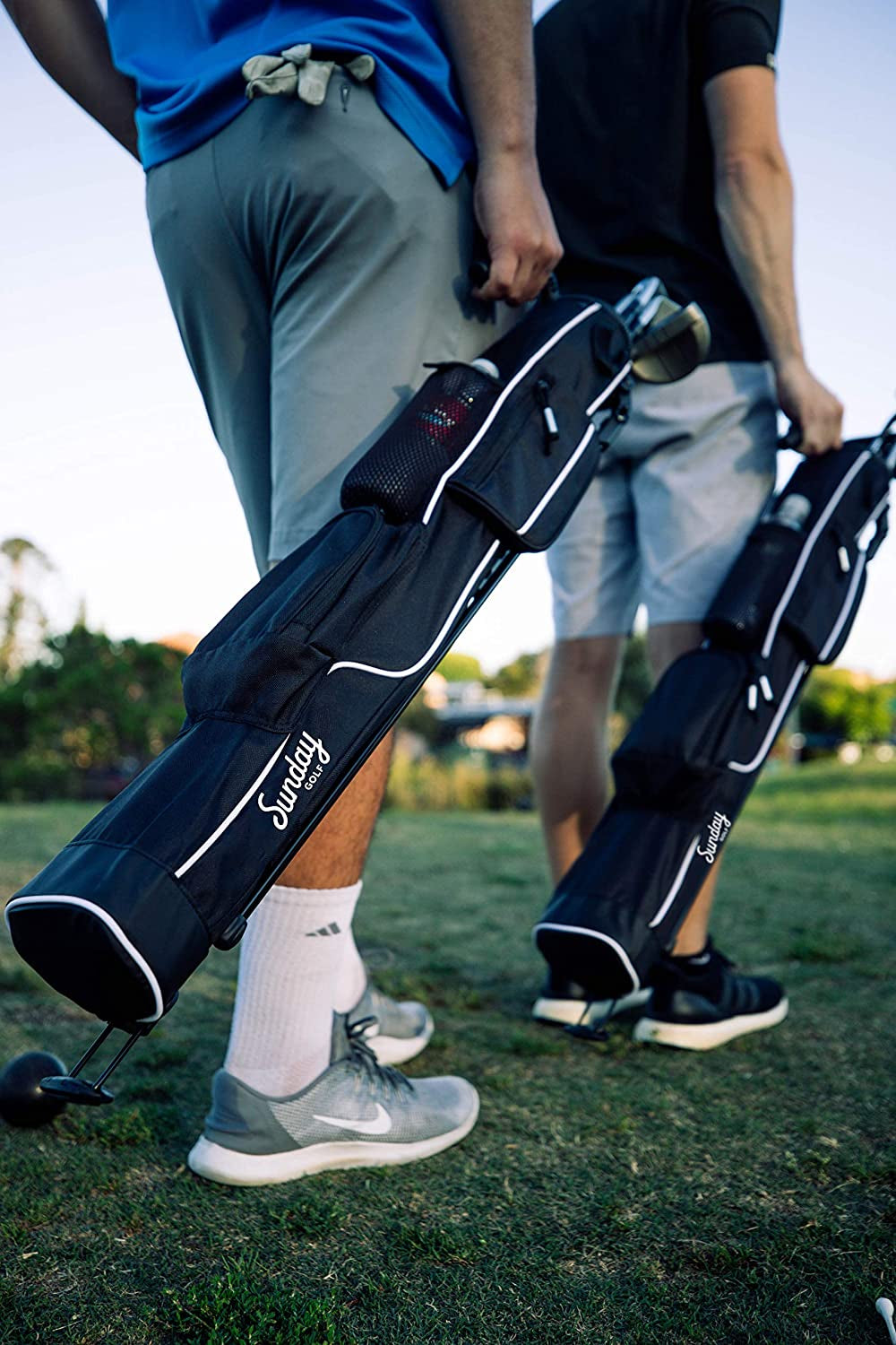 Lightweight and Durable Pitch N Putt Golf Stand Bag with Strap – Ideal for Driving Ranges, Par 3, and Executive Courses – 31.5 Inches Tall